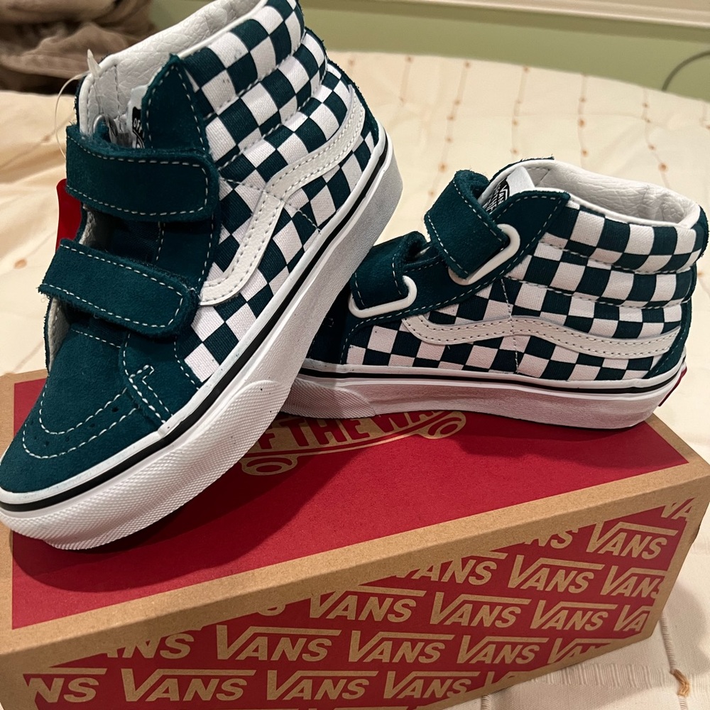 Checkered mid raise Vans